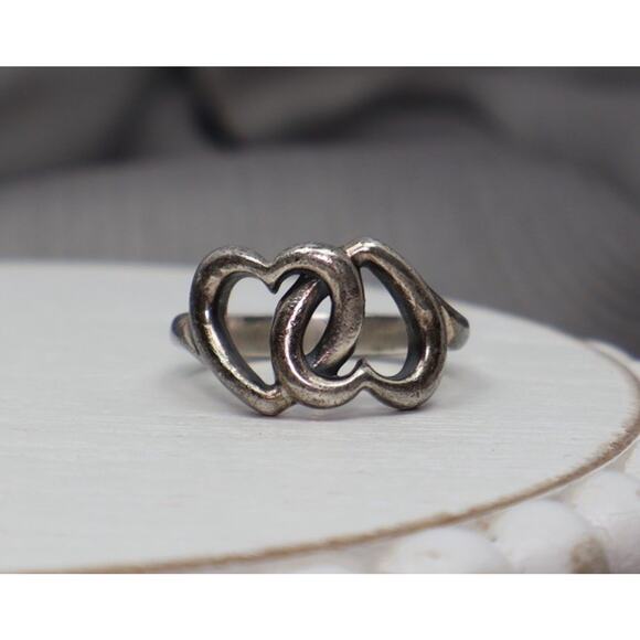 James Avery 925 Linked Hearts Ring Size 7 / 5.38G - Picture 1 of 6